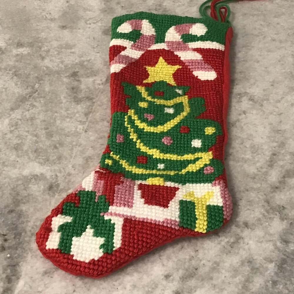 Handmade Needlepoint Christmas Stocking Tree Candy Canes Gifts Red Felt 18 Inch‎